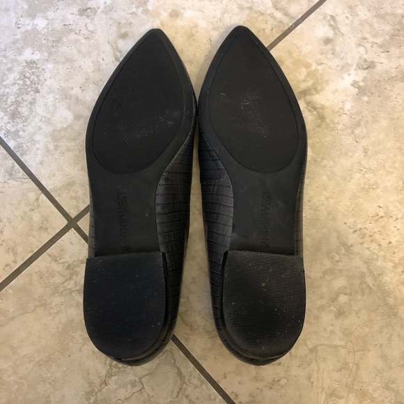 Nine West pointed toe flats - Picture 4 of 8